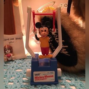 1977 M I C K E Y Tricky Trapeze toy